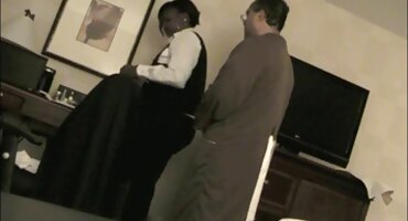 sex châu âu some Cô gái da trắng đầu hàng nhà phim sex trâm anh sản xuất da đen để vào video.