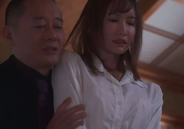 phim sex me gia nhat ban Công ty phá sản, vợ phải bán thân để trả nợ cho chồng